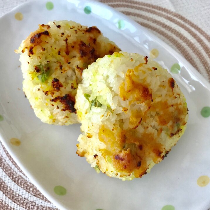 魚焼きグリルで＊塩えんどう焼きおにぎり